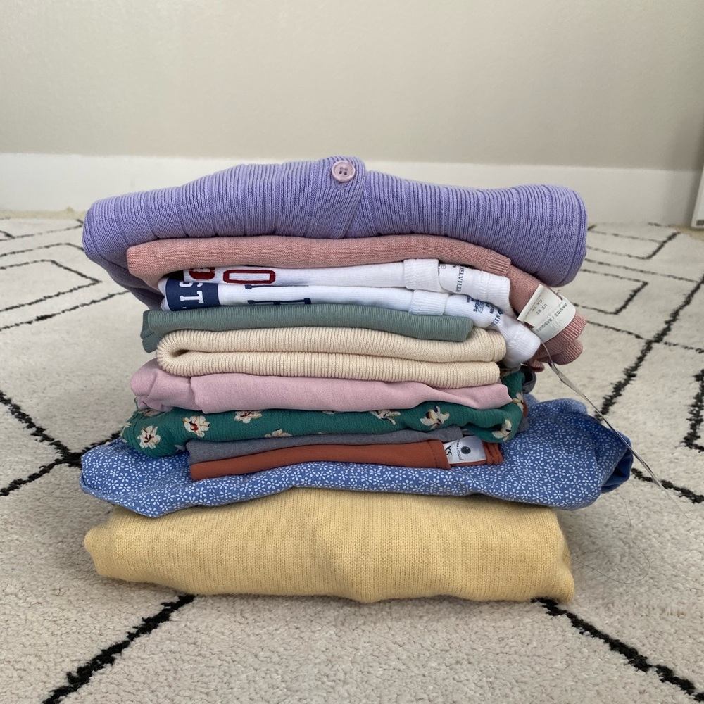 BLOUSES / TOPS